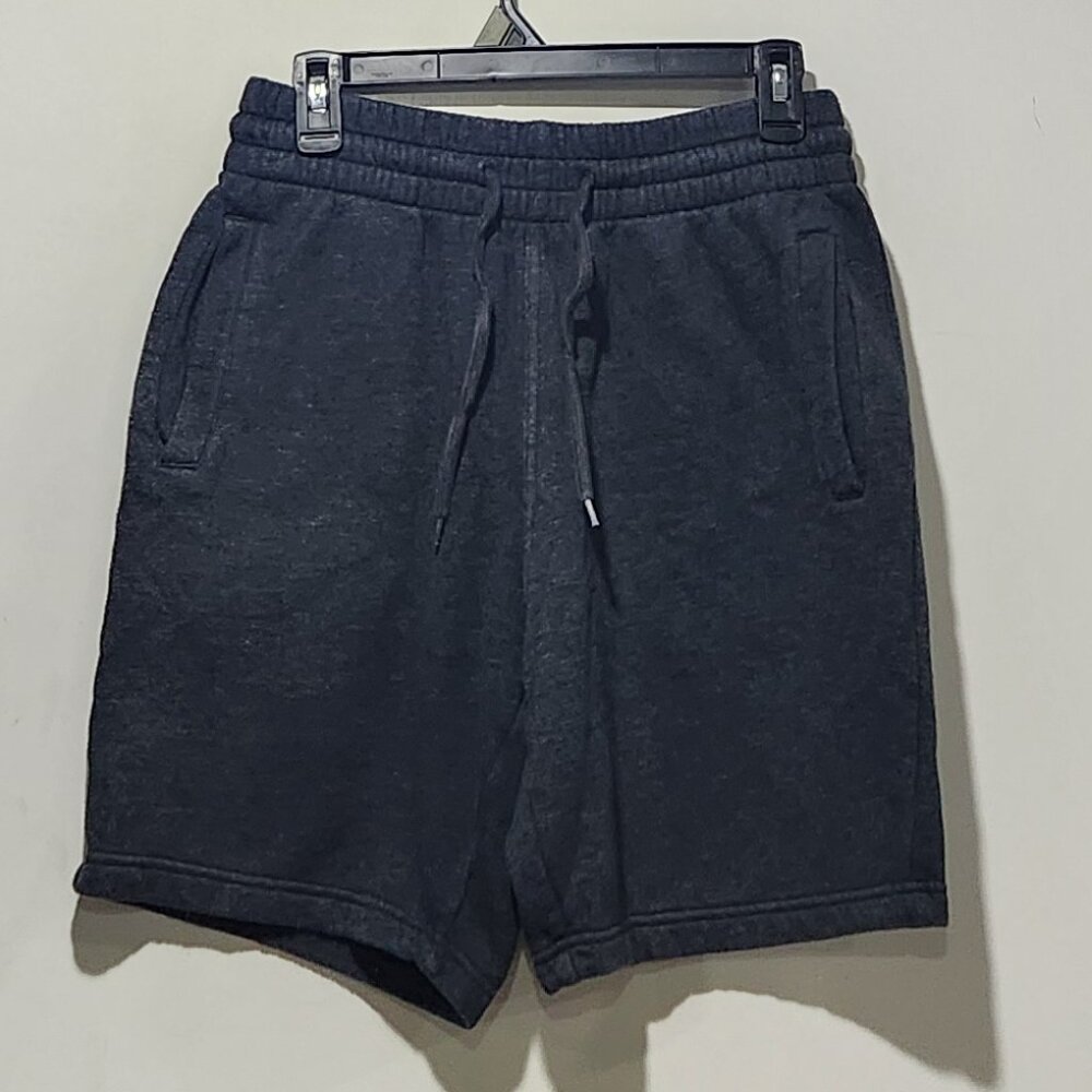 Divided women short, small, black